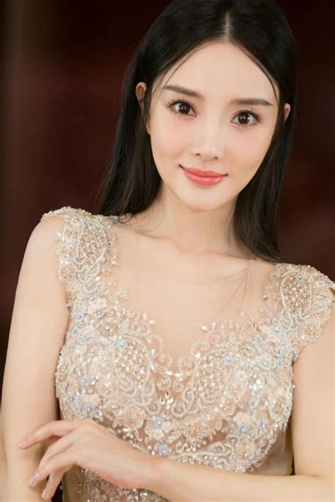 Las 13 actrices y modelos chinas más populares.